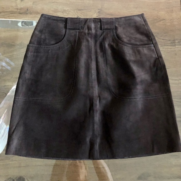 SIENA STUDIO Brown Suede Miniskirt, Size 2 - Picture 2 of 7